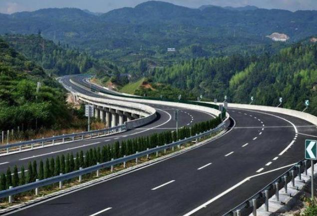 高速公路安全管理體系如何建立？